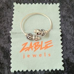 Zable Twist Open Bangle w/2 Beads & 2 Spacers